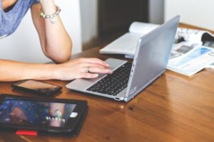 Yiaho, l&rsquo;IA nouvelle ère : puissante, rapide et sans publicité
